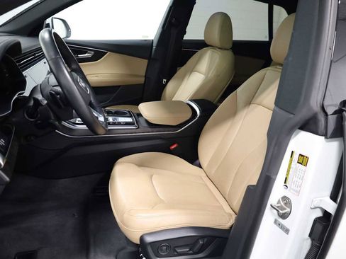Used 2022 Audi Q8 Prestige w/ Prestige Package image 5