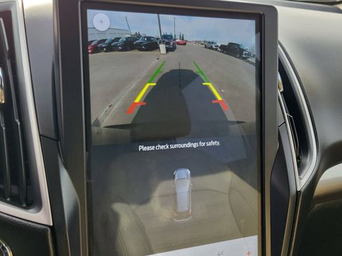 Used 2023 Ford Edge SEL w/ Convenience Package image 28