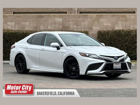 Used 2023 Toyota Camry XSE w/ Navigation Package FWD image 1