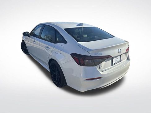 Used 2025 Honda Civic Sport image 3