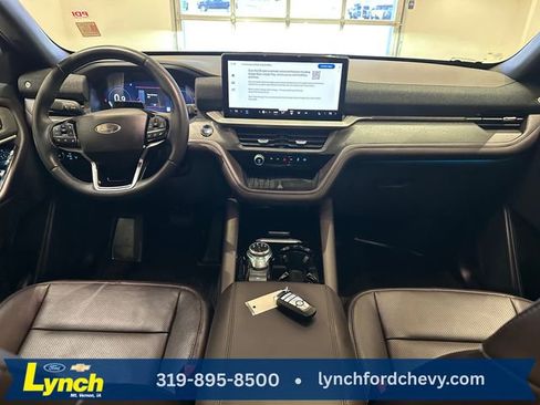 Certified 2025 Ford Explorer Platinum w/ LUX Leather Package AWD/4WD image 11
