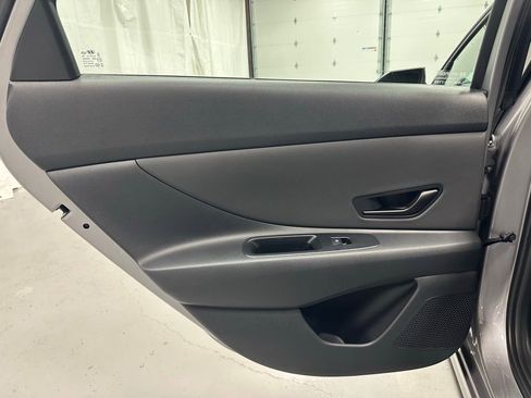 Used 2025 Hyundai Elantra Sport image 35