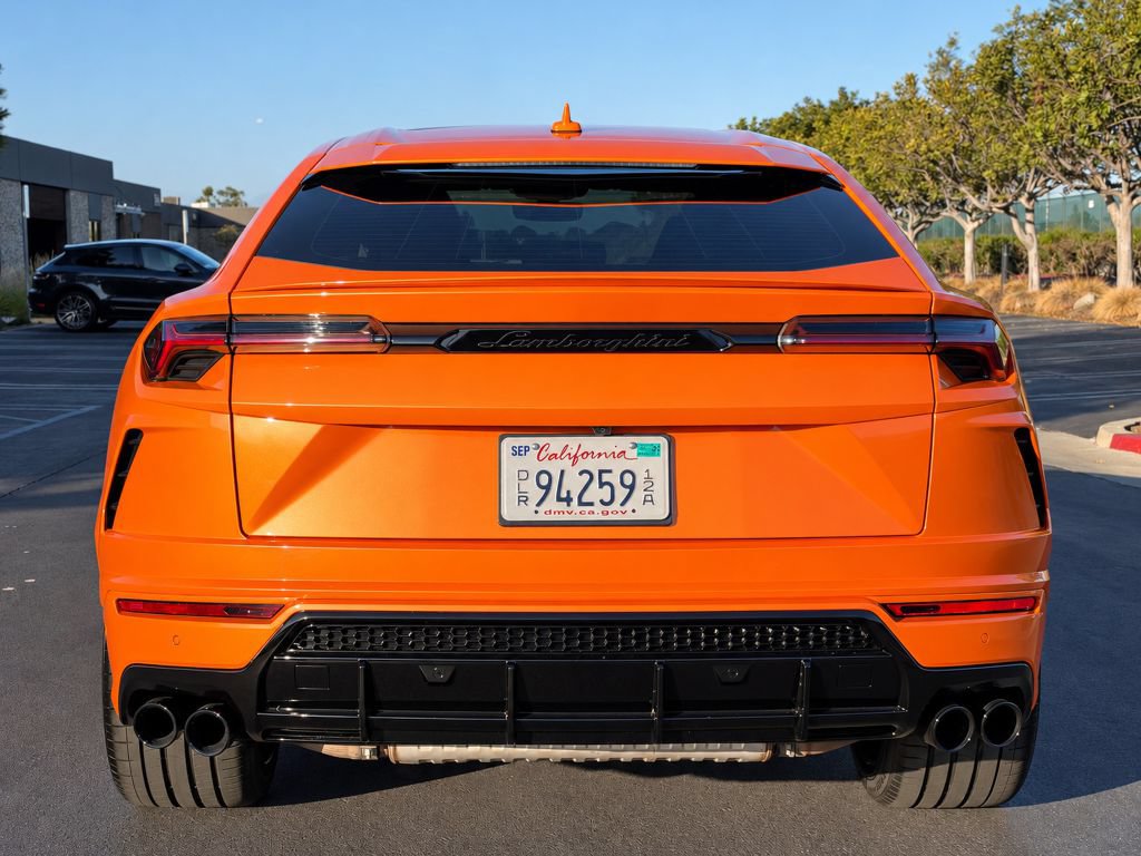 Used 2021 Lamborghini Urus AWD/4WD image 6