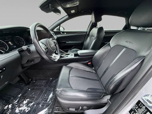 Used 2023 Kia K5 GT-Line image 9