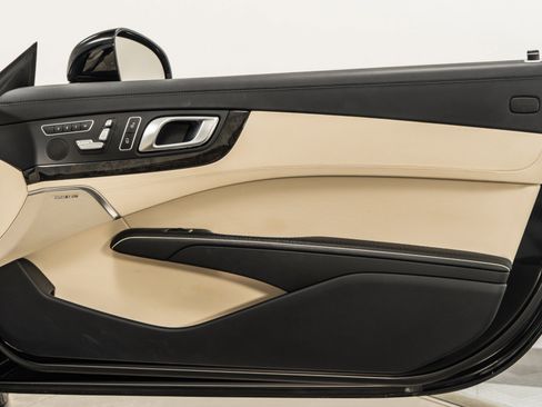 Used 2013 Mercedes-Benz SL 550 image 40