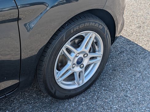 Used 2017 Ford Fiesta SE FWD image 13