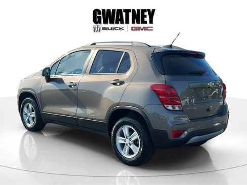 Used 2022 Chevrolet Trax LT w/ Driver Confidence Package image 5