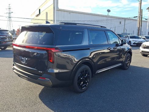 New 2026 Kia Carnival SX Prestige image 3