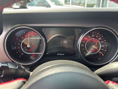 Used 2021 Jeep Gladiator Sport AWD/4WD image 5