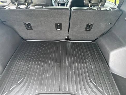 Used 2019 Chevrolet Equinox Premier AWD/4WD image 34
