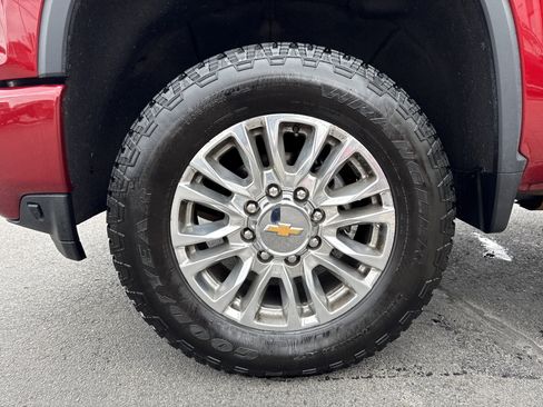 Used 2023 Chevrolet Silverado 2500 High Country w/ Safety Package II AWD/4WD image 27