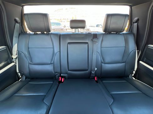 Used 2022 Toyota Tundra Platinum w/ Advanced Package AWD/4WD image 25