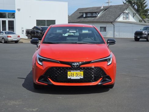 New 2027 Toyota Corolla SE w/ SE Premium Package FWD image 3