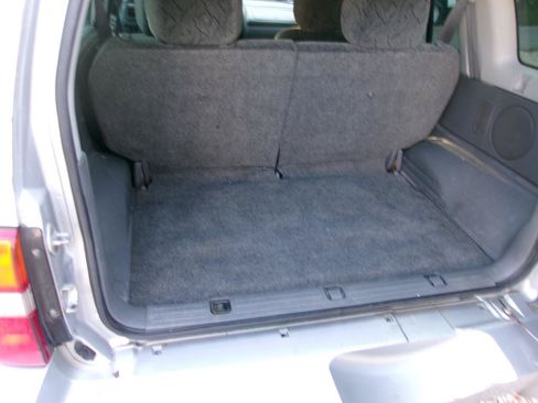Used 2001 Chevrolet Tracker LT AWD/4WD image 17