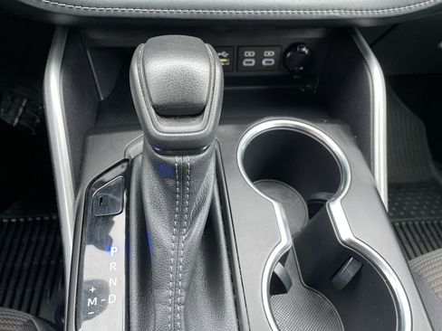 Certified 2023 Toyota Highlander L image 23