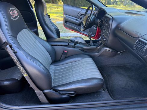 Used 2002 Chevrolet Camaro Z28 w/ SS Performance/Appearance Pkg RWD image 20