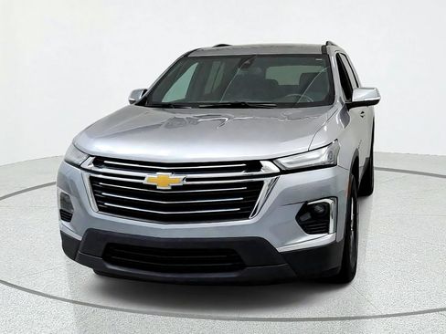 Used 2023 Chevrolet Traverse LT FWD image 8