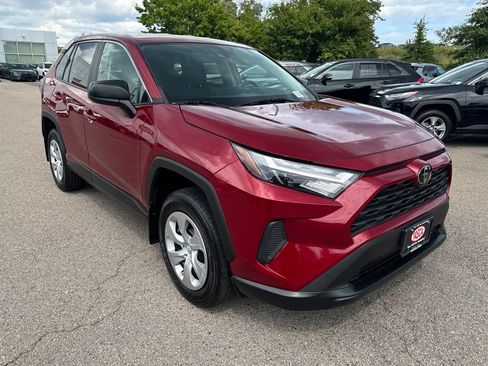 Used 2024 Toyota RAV4 LE AWD/4WD image 10