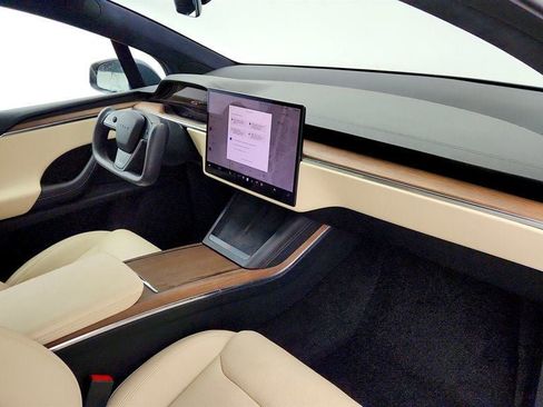Used 2022 Tesla Model X AWD/4WD image 32