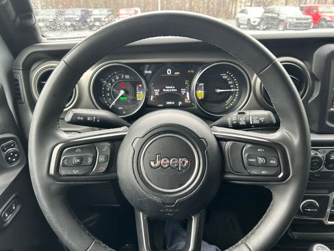 Used 2023 Jeep Wrangler Unlimited w/ Cold Weather Group AWD/4WD image 20
