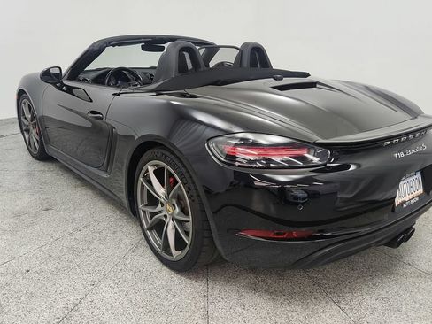 Used 2018 Porsche 718 Boxster S RWD image 14