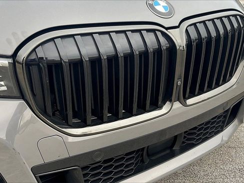 Used 2022 BMW 750i xDrive w/ Executive Package image 31