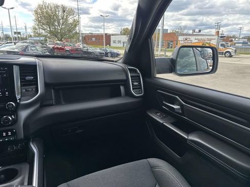 Used 2022 RAM 1500 Big Horn AWD/4WD image 60