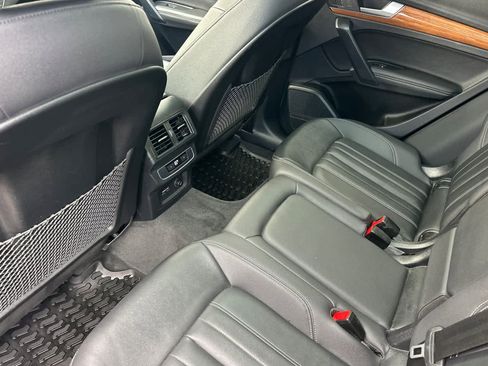 Used 2021 Audi Q5 e Premium Plus image 4