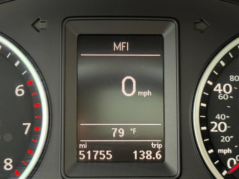 Used 2015 Volkswagen Tiguan SE AWD/4WD image 13