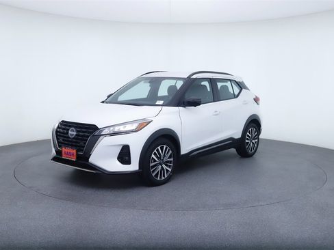 Used 2024 Nissan Kicks SR image 14