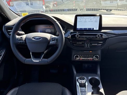 Used 2025 Ford Escape ST-Line w/ Cold Weather Package image 12