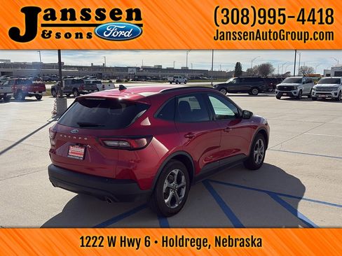 Used 2025 Ford Escape ST-Line image 6