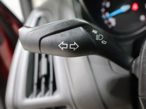 Used 2015 Ford Focus SE w/ SE Cold Weather Package FWD image 35