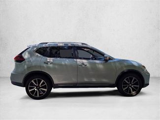 Used 2019 Nissan Rogue SL FWD video 4