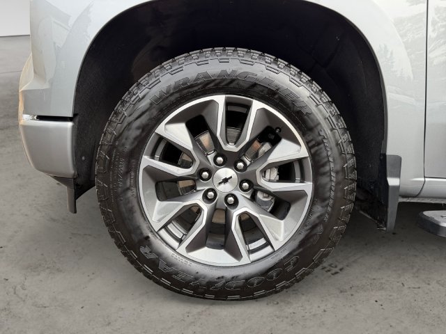 Certified 2024 Chevrolet Silverado 1500 RST AWD/4WD image 9