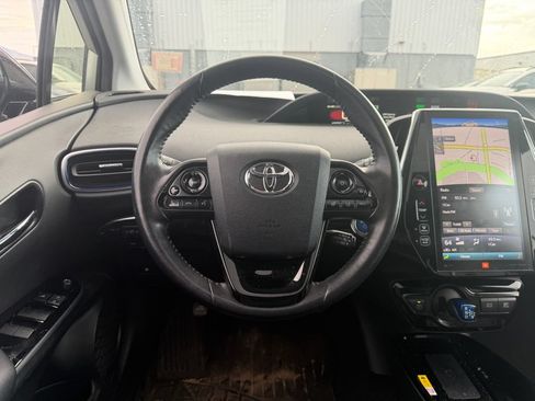 Used 2019 Toyota Prius Limited w/ Premium Convenience Package FWD image 8
