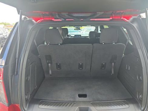 Used 2023 Chevrolet Tahoe LS image 16