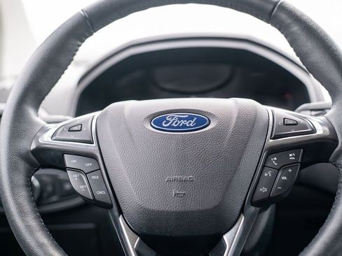 Used 2022 Ford Edge SEL image 19
