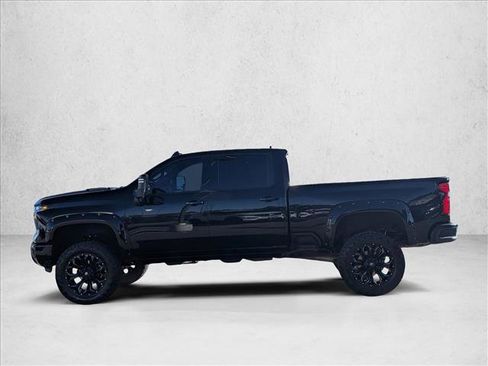 Used 2024 Chevrolet Silverado 2500 LTZ w/ LTZ Convenience Package image 8