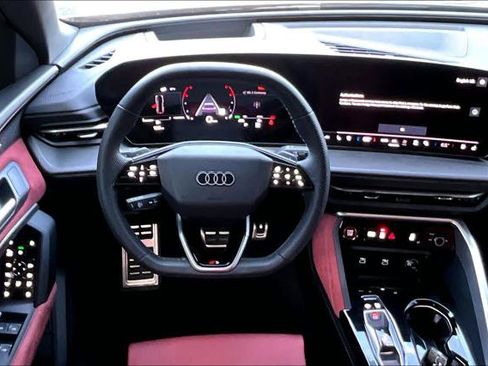 Used 2025 Audi SQ5 Premium Plus w/ Premium Plus Package AWD/4WD image 6