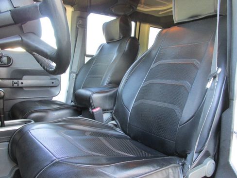 Used 2008 Jeep Wrangler Unlimited X image 10