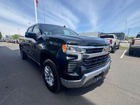 Used 2023 Chevrolet Silverado 1500 LT AWD/4WD image 10