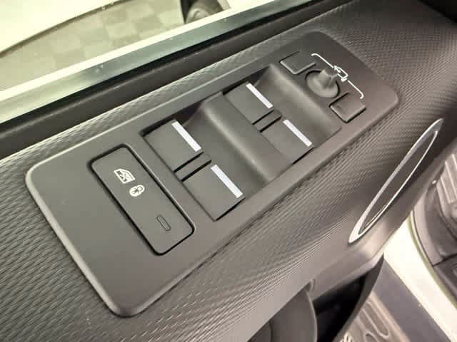 Used 2023 Land Rover Discovery S R-Dynamic AWD/4WD image 21