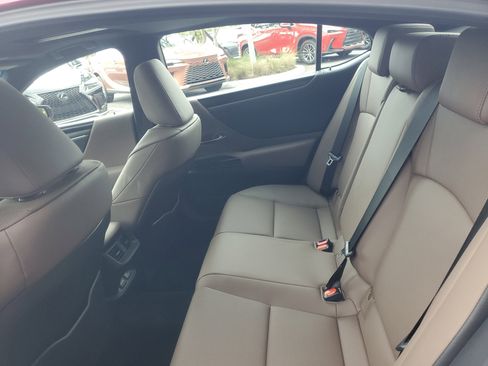 Used 2025 Lexus ES 350 w/ Premium Package image 11