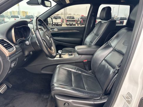 Used 2015 Jeep Grand Cherokee Overland w/ Advanced Technology Group image 9