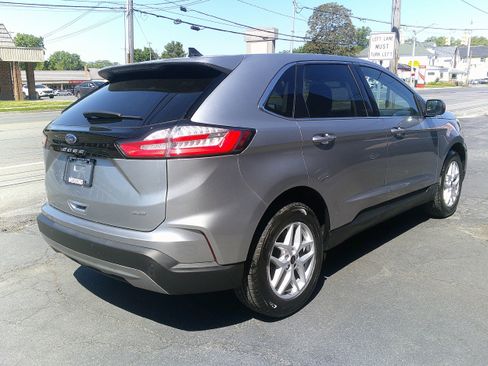 Used 2024 Ford Edge SEL AWD/4WD image 9