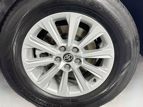 Used 2024 Toyota Grand Highlander AWD image 34