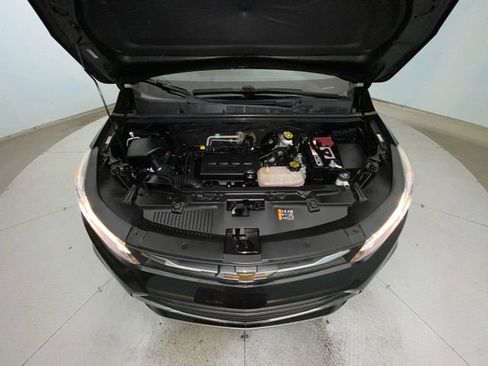 Used 2020 Chevrolet Trax LT FWD image 25