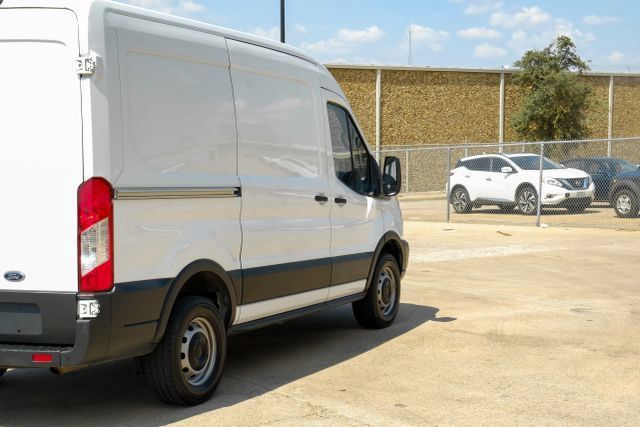 Used 2018 Ford Transit 250 130 Medium Roof RWD image 13