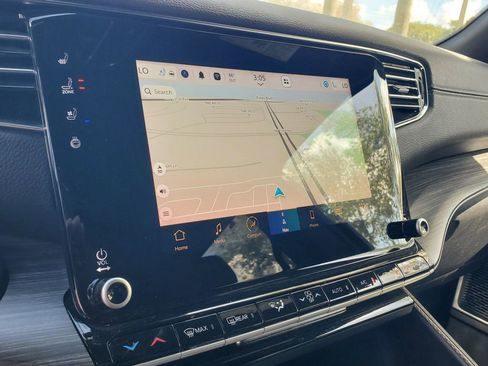 Used 2024 Jeep Wagoneer L Series II image 31